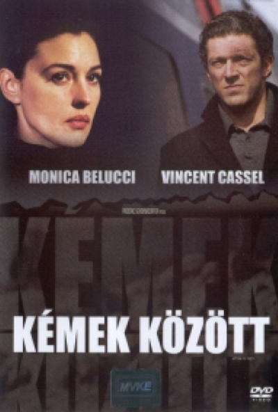 Kémek között *Monica Bellucci - Vincent Cassel* (DVD) *Antikvár - Kiváló állapotú*