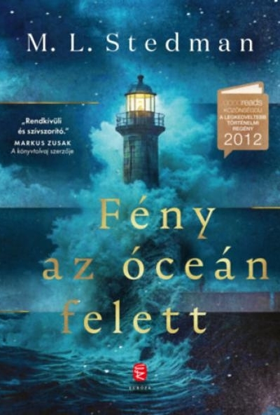 Fény az óceán felett